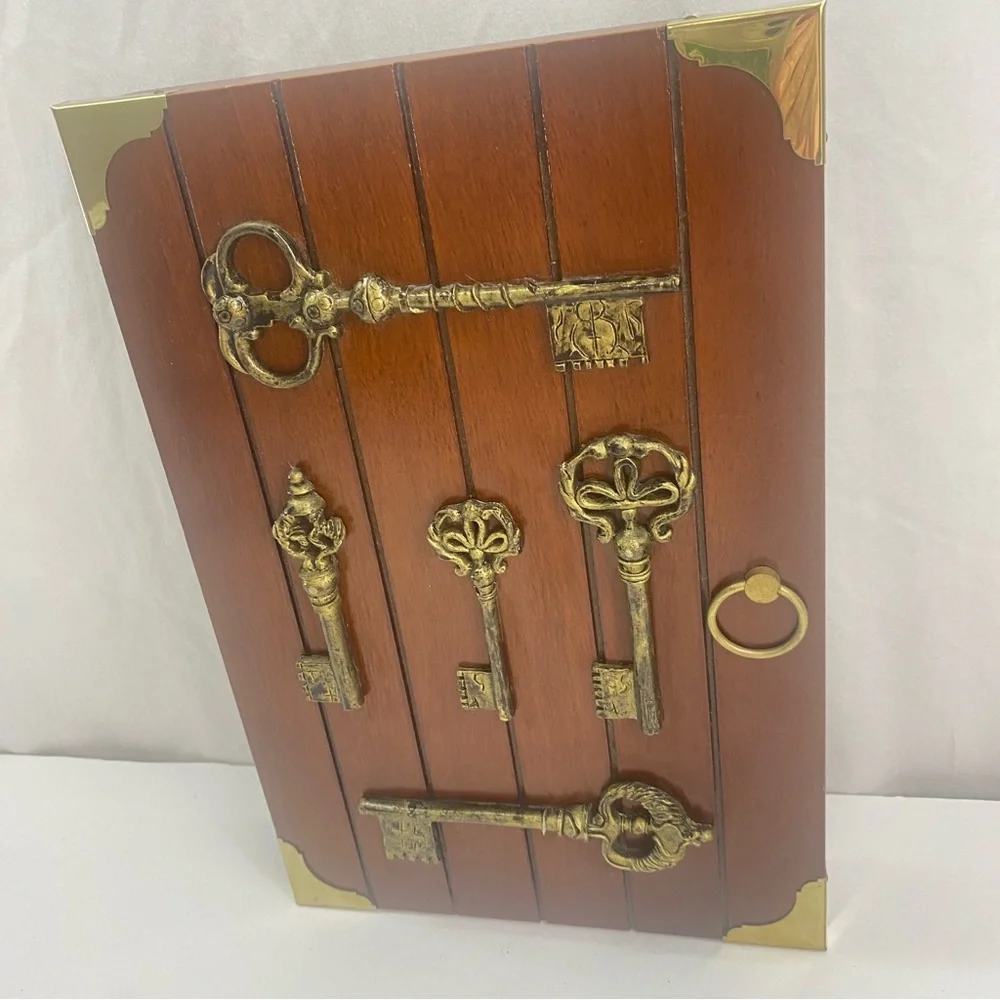 Wooden wall-mounted key holder box decorative brass-finish skeleton keys Vintage
